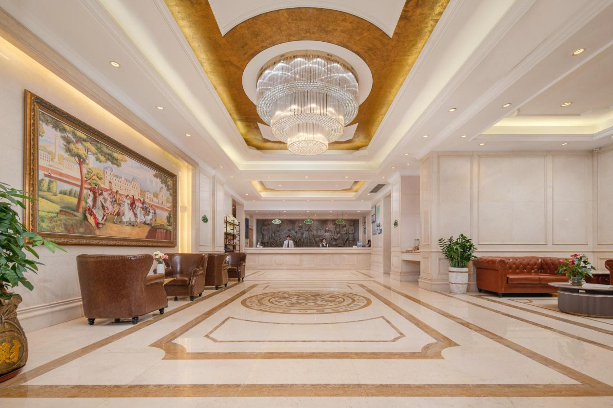 Vienna Hotel Shenzhen Fuyong Subway Station Экстерьер фото